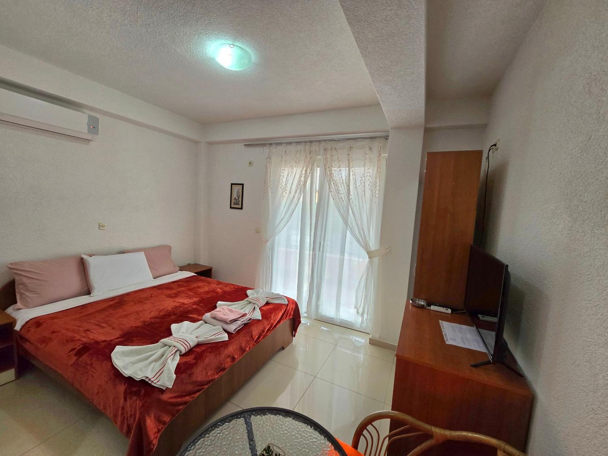 Villa & Apartments Antigona Ohrid Esterno foto