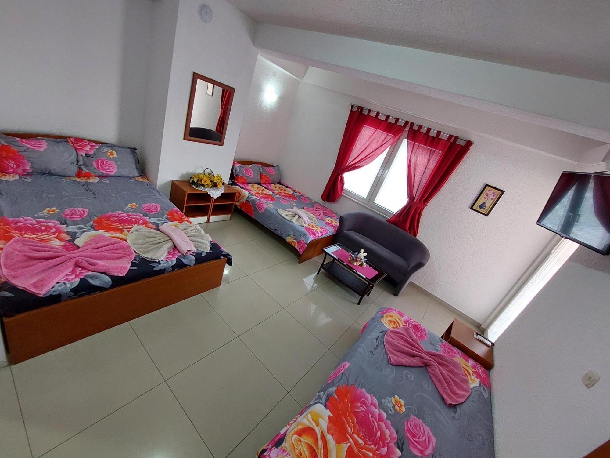 Villa & Apartments Antigona Ohrid Esterno foto